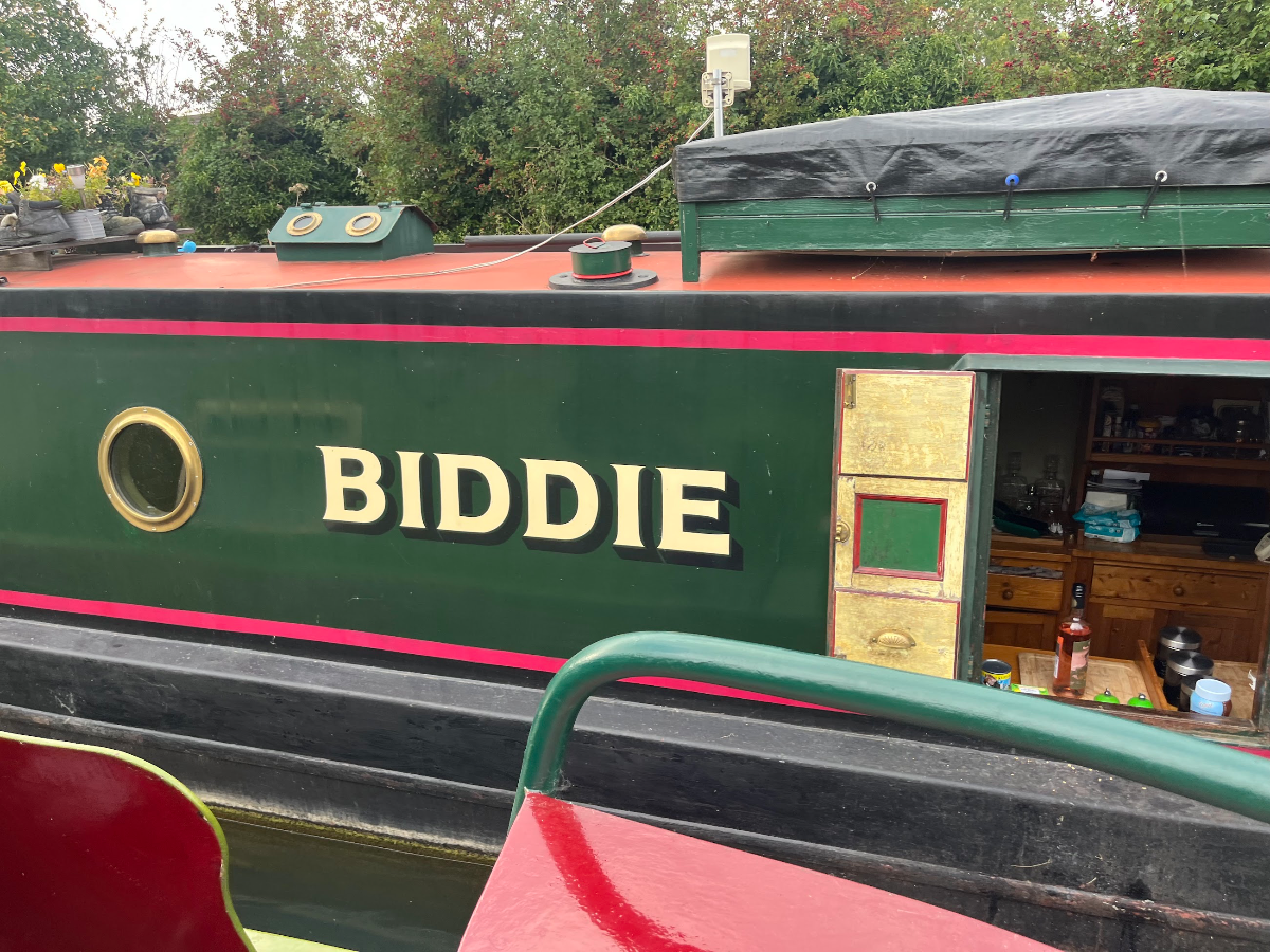 biddie-narrowboat.png